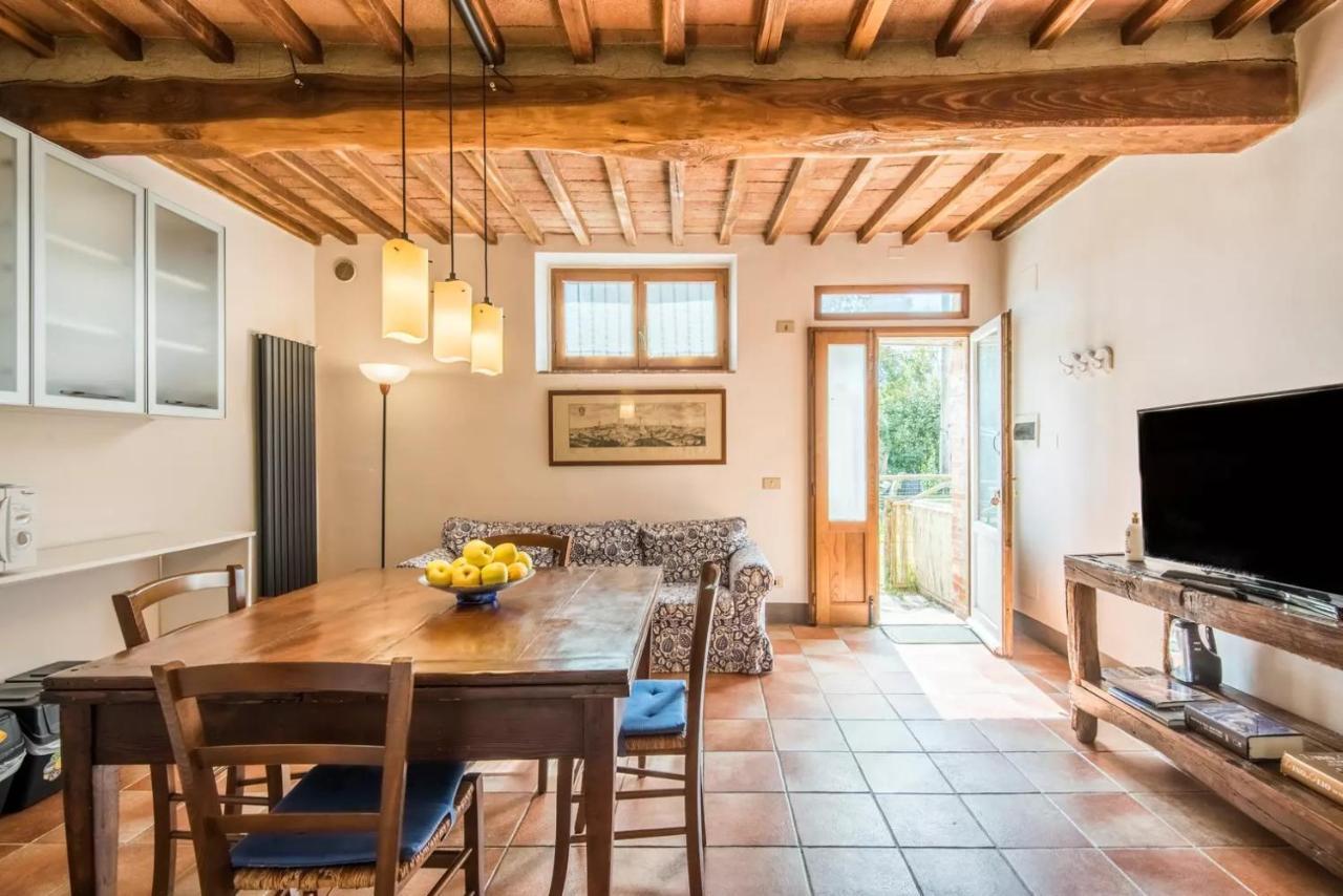 Agriturismo La Magione Quercegrossa Bagian luar foto